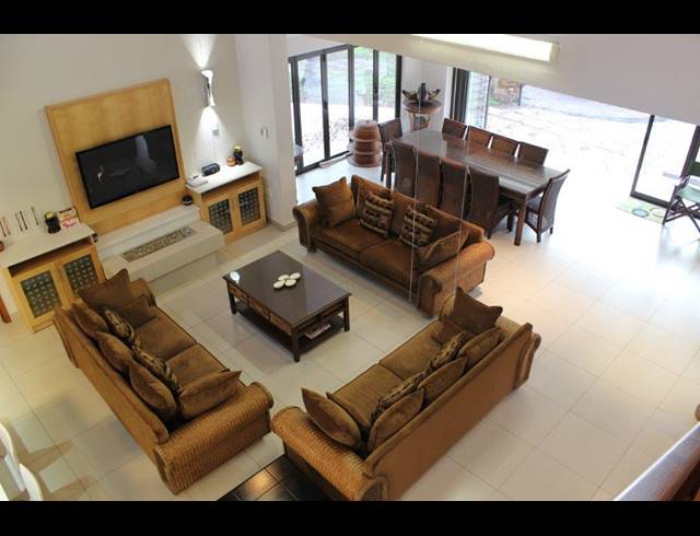4 BEDROOM HOUSE FOR SALE IN LAKELAND ESTATE